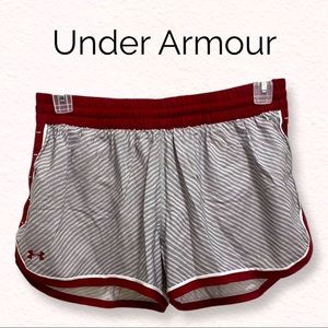 Womens Under Armour athletic shorts LG